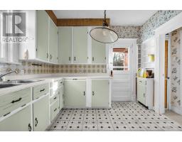 121 TECUMSEH AVENUE E - 12