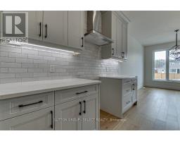 148 FOXBOROUGH PLACE - 2