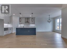 148 FOXBOROUGH PLACE - 5