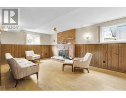 42 APPLEGREEN GROVE - 16