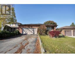 42 APPLEGREEN GROVE - 36