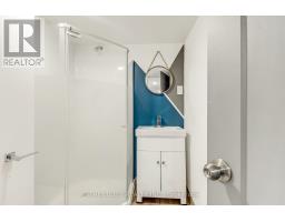 D - 71 WELLESLEY CRESCENT - 22