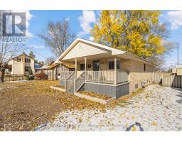 208 VICTORIA AVENUE E - 3