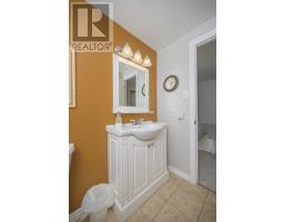 96 ELVIRA CRESCENT - 27