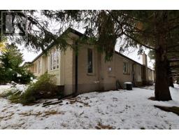 33 - 163 PINE VALLEY DRIVE - 46