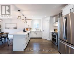 2180 YELLOWBIRCH PLACE - 11