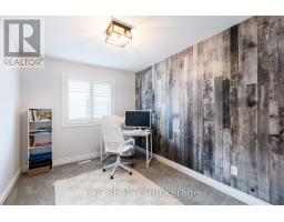 2180 YELLOWBIRCH PLACE - 34