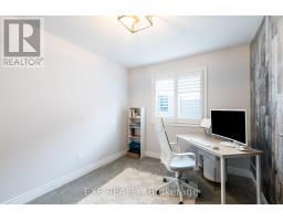 2180 YELLOWBIRCH PLACE - 35