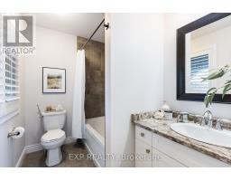 2180 YELLOWBIRCH PLACE - 36