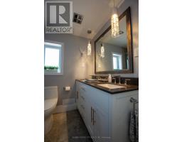 41 MILFORD CRESCENT - 35