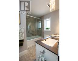 41 MILFORD CRESCENT - 36