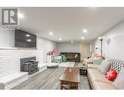 195989 19TH LINE - 27