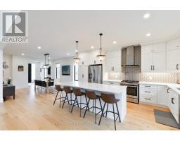 2347 YELLOWBIRCH COURT - 12