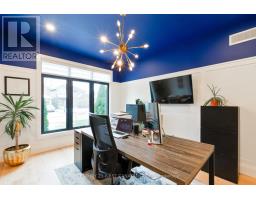 2347 YELLOWBIRCH COURT - 18