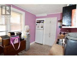 246 ELIZABETH STREET - 7