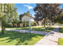 210 CHALET CRESCENT - 4