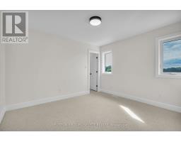 58 BRISCOE CRESCENT - 35