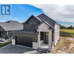 58 BRISCOE CRESCENT - 4