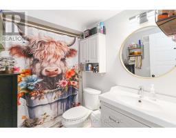 72 METCALFE CRESCENT - 16