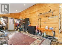 72 METCALFE CRESCENT - 17