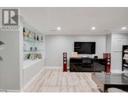 120 - 1330 JALNA BOULEVARD - 33