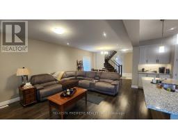 3074 TURNER CRESCENT - 12