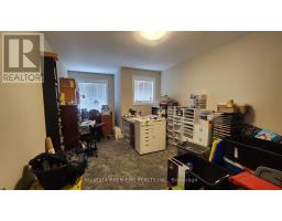 3074 TURNER CRESCENT - 27