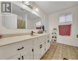 125 STONYBURN CRESCENT - 27