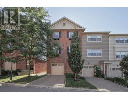 11 - 1850 BEAVERBROOK AVENUE - 1