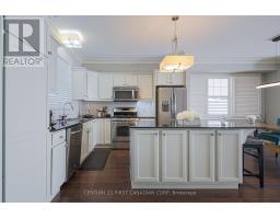 11 - 1850 BEAVERBROOK AVENUE - 14