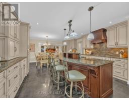 11 CRAMAR CRESCENT - 21