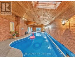 11 CRAMAR CRESCENT - 40