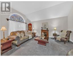 11 CRAMAR CRESCENT - 5