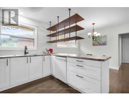 1951 DULUTH CRESCENT - 14