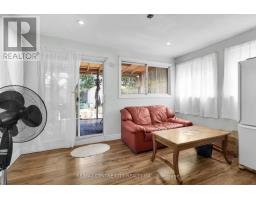 1951 DULUTH CRESCENT - 32