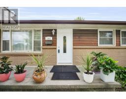 1951 DULUTH CRESCENT - 4