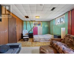 2 THE BIRCHES PLACE - 33