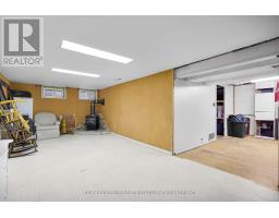 426 PINETREE DRIVE - 22