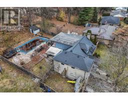 426 PINETREE DRIVE - 28