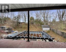 426 PINETREE DRIVE - 32