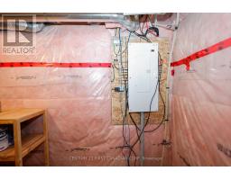 9 - 2040 SHORE ROAD - 39