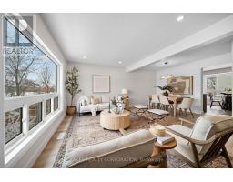 39 - 1990 WAVELL STREET - 14