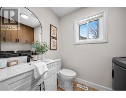 39 - 1990 WAVELL STREET - 16