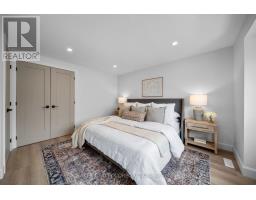 39 - 1990 WAVELL STREET - 22