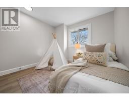 39 - 1990 WAVELL STREET - 25