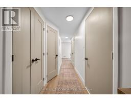 39 - 1990 WAVELL STREET - 3