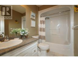 1861 LOUISE BOULEVARD - 23