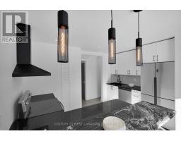 878 RIVERSIDE DRIVE - 34