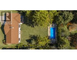 878 RIVERSIDE DRIVE - 6