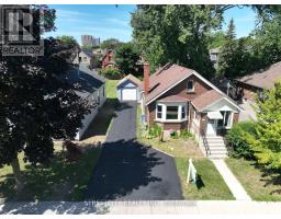 437 CHARLOTTE STREET - 3